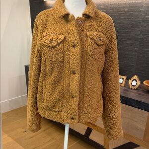 Women's Tan Sherpa Jacket super soft and cozy!